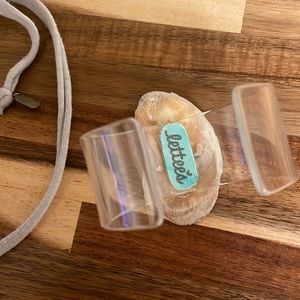 LETTEES necklace and bracelet 🦪